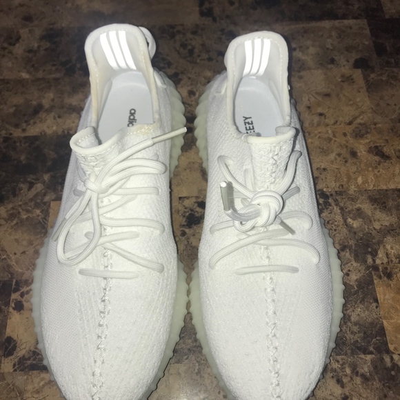 BRAND NEW Yeezy 350 V2 Cream main image 4